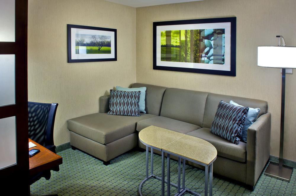 Springhill Suites Long Island Brookhaven Bellport Exterior foto